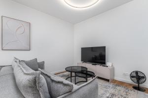 Chmielna 108A by Homeprime