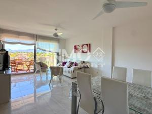 Moderno apartamento con piscina y parking 162B - INMO22