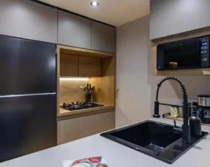 Apartamento en el Poblado Medellín con jacuzzi, 3 habitaciones recién remodelado