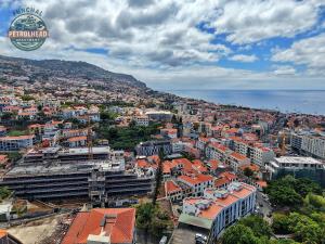 Funchal petrolhead apartment