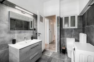 Glyfada Stay