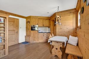 Alpine Studio Flat near Sankt Moritz