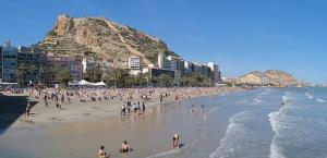 Nordic room in Alicante - Private Bath & Wifi