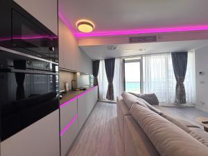 Titanic Front Sea View Apartment
