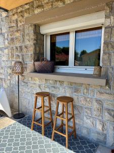 Vue Cité, jacuzzi balnéo, clim, jardin, parking gratuit