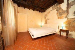 Charming Historic Apartment by Ponte Vecchio
