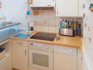 Appartement T2 Climatise avec Loggia à La Favière, Proche Plages et Commerces, Parking Inclus - FR-1-610-2