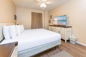 Tradewinds 203 condo