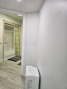 Modern Comfort2BR Basement Suite