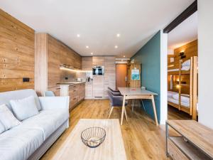 Studio 4-5 pers à Val-dIsère, ski aux pieds - FR-1-518-102