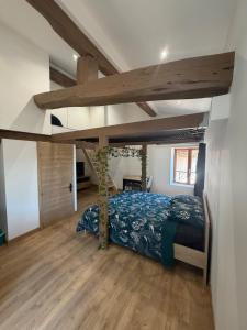 Studio atypique avec filet suspendu & mezzanine