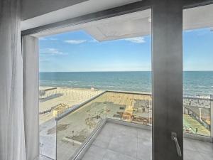 Black Sea Booking - X