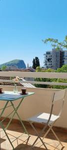 Charming Sea View Apartment near Beach & Old Town