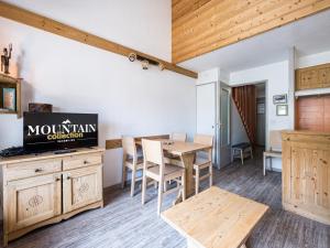 Studio avec mezzanine, balcon, parking proche pistes Val-dIsère - FR-1-518-133