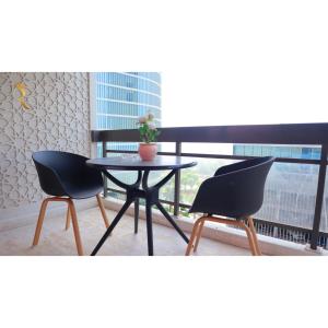 3BR Corniche - Luxury Stay with Sea Views