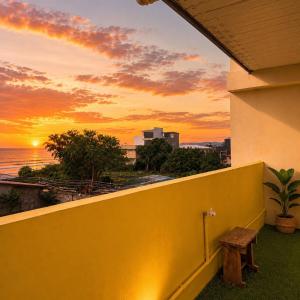 Beachfront Elyu Staycation! Perfect Location!
