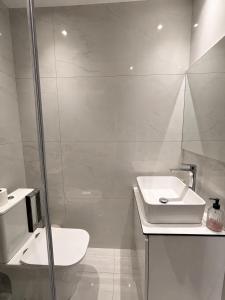 Cozy Studio in the City Center, Buka Hospitality
