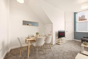 Perfect Booking Central 2 Bed Home Near Beach