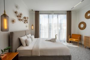 Heart Berawa · Private Pool · 2BR · 500m Beach