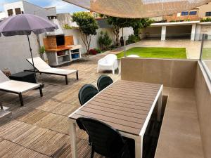 Angeiras Beach House Porto Seaside Villa