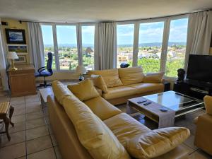 Torre con piscina, barbacoa, wifi.