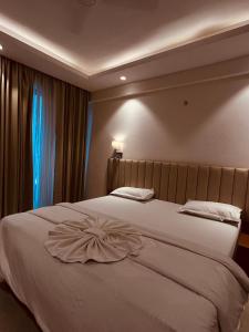 The Serene Stay property in omaxe hazratganj