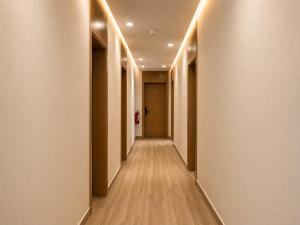 Avenue Hotel