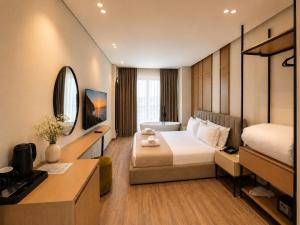 Avenue Hotel