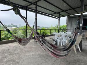 Suite completa con jardin y parqueo privado