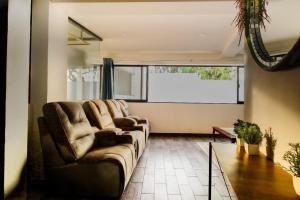 Centric house Game Room Terrace Family