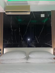 Love Roma Suite