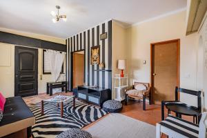 Mika Beach Apartment by Dreamplaces