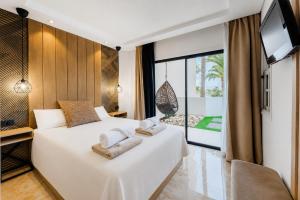 Cozy apartment in Golf del Sur with heated pool
