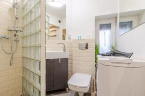 Gliwice Cosy Studio with Mezzanine by BookingHost