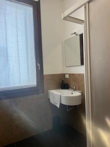 Venice rooms Piazza Ferretto, M9 Museum, Duomo,Teatro Toniolo, Airport, Wi Fi, Central City