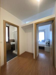 Venice rooms Piazza Ferretto, M9 Museum, Duomo,Teatro Toniolo, Airport, Wi Fi, Central City