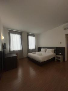 2 Venice rooms Hotel Piazza Ferretto, M9 Museum, Duomo,Teatro Toniolo, Airport, Wi Fi, Central City, Family, Group Friends
