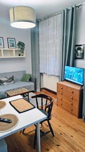 Chrobry Square - Art Apartament