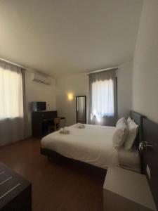 2 Venice rooms Hotel Piazza Ferretto, M9 Museum, Duomo,Teatro Toniolo, Airport, Wi Fi, Central City, Family, Group Friends