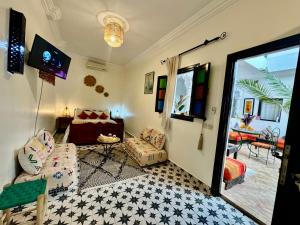 Riad Iklil 77