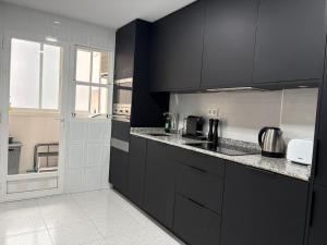 Sea and Harbor View Apartment in the center of Santa Pola