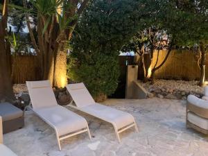Villa Design Centre, Garden Pool, Beach 5 min away