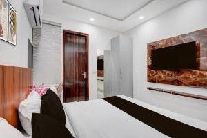 Hotel O 7s