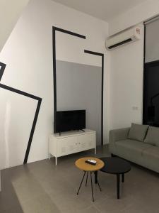 KL Sentral Bangsar Suites EST by Mirza Signature Suites