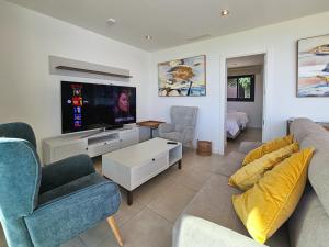Higuerón Prestige homes
