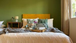 Casa Paqocha Urubamba - Hotel & Garden - Shared Kitchen & Hot Water - Long Stays