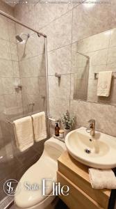 Suite Privada CC Gutapurí 8 minutos 102