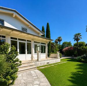 Pietrasanta Sea Villa near Forte dei Marmi with Private Pool & Park