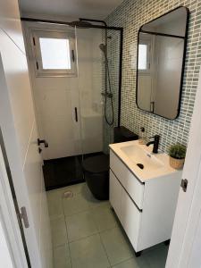 Modern apartment on the beach, Cala de Finestrat,
