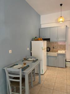 Coastal studio 10 steps from Agia Pelagia beach 1